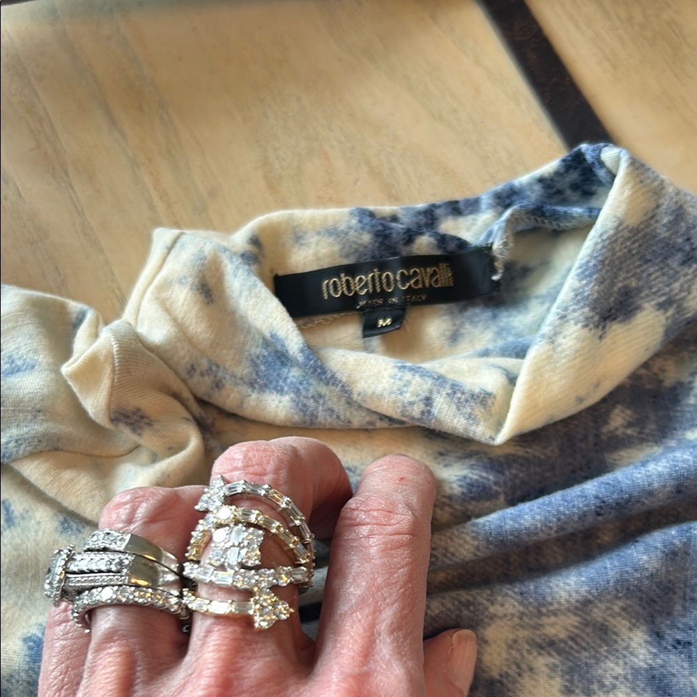 Roberto Cavalli, vintage Stylish Blue and Cream Women's Top - Picture 4 of 15